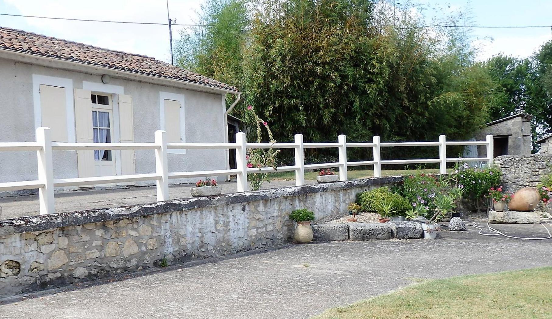 Domaine De Laroque Lou Maisouet Casteljaloux Exterior foto